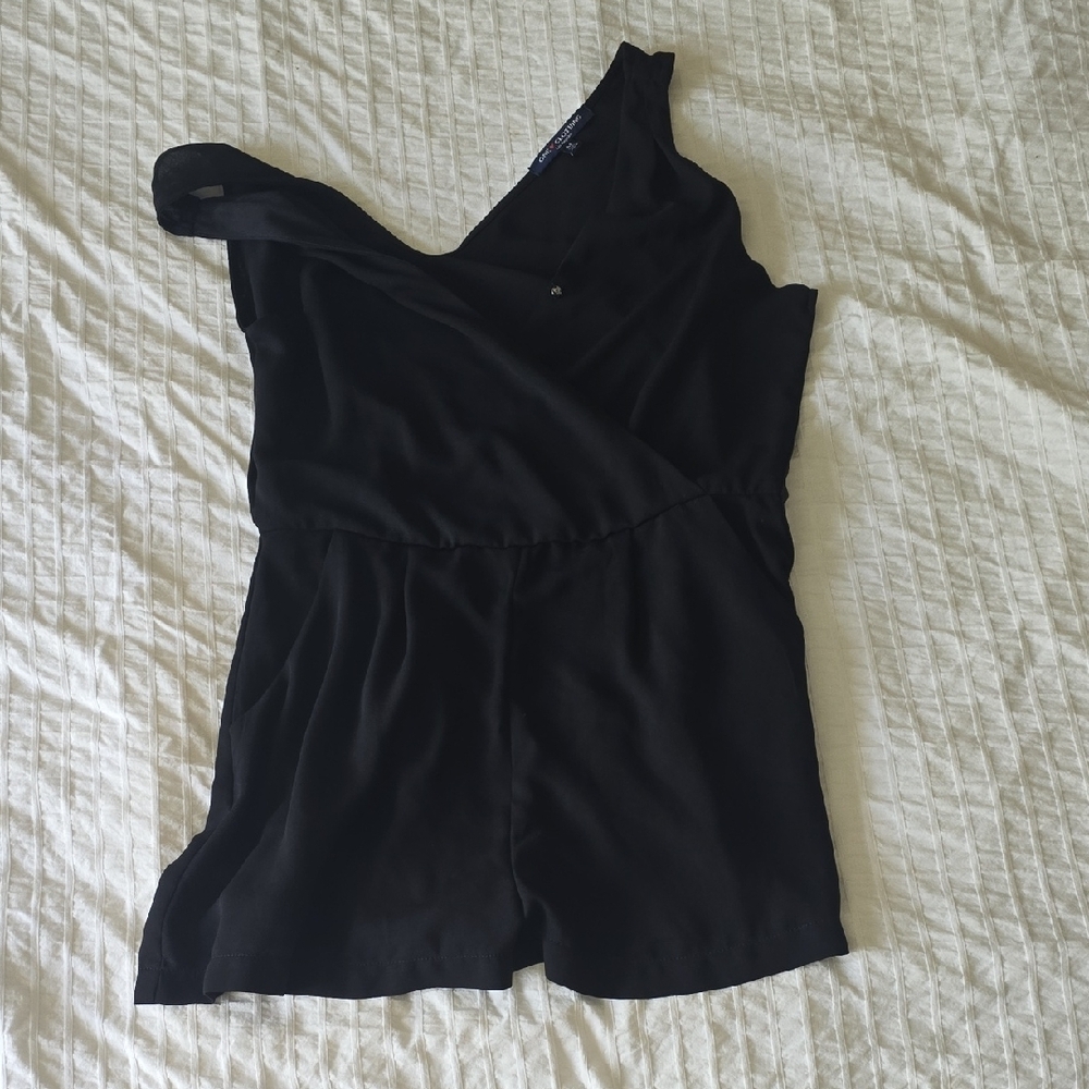 One Clothing Black Garment